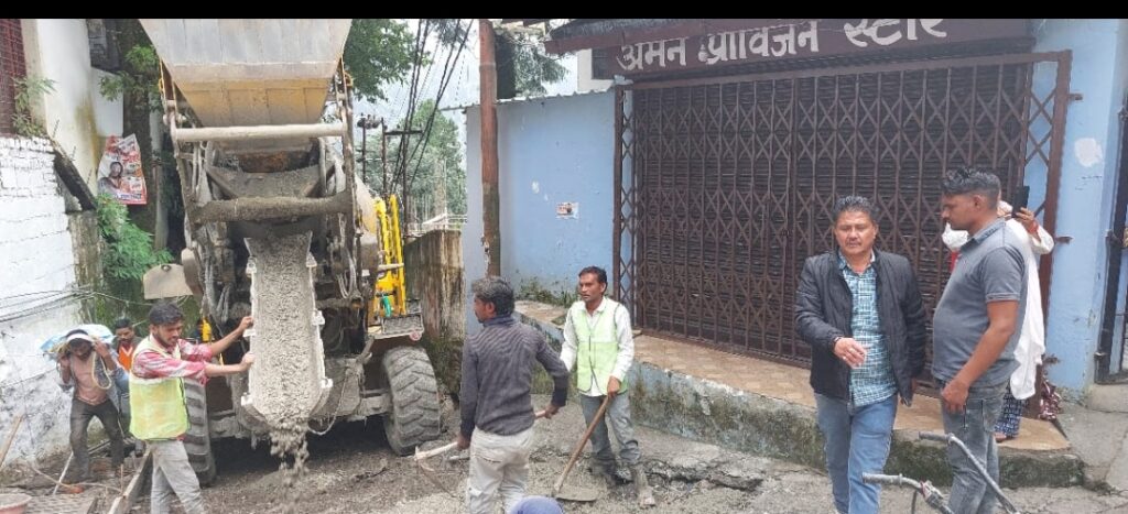 शेरवानी मार्ग का काम हुआ शुरू, सभासद भगवत रावत के अथक प्रयासों से आंतरिक मार्ग का काम हुआ शुरू, सभासद रावत ने सीएम और विधायक का जताया आभार
