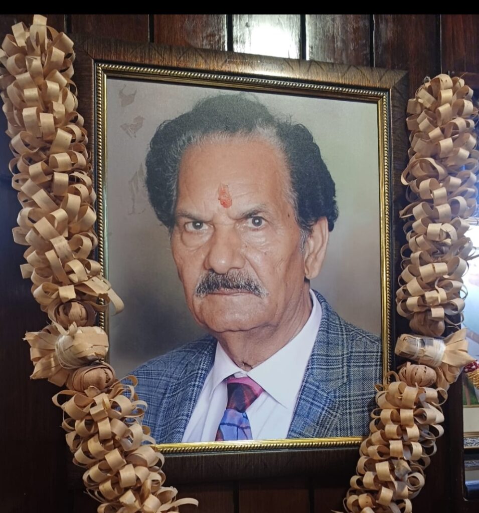 चमन लाल बजाज की स्मृति में आज सोमवार को होगा ड्रेस वितरण कार्यक्रम, तैयारी हुई पूरी,