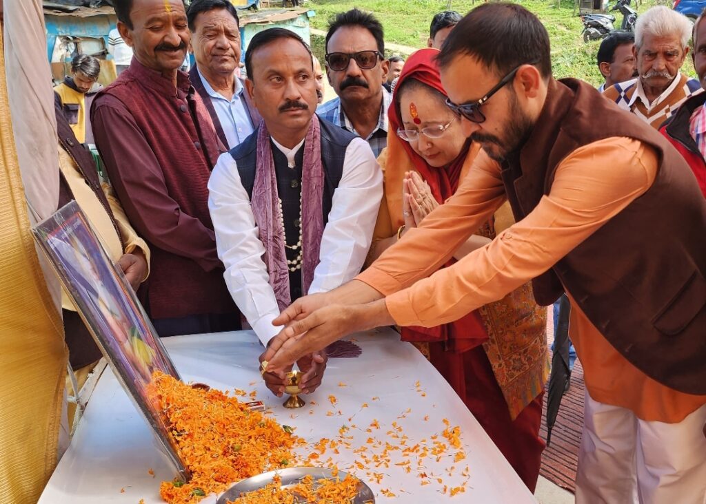 भवाली में वाल्मीकि जयंती पर निकली बैंड बाजे के साथ भव्य शोभायात्रा, झांकियां रही आकर्षण का केंद्र