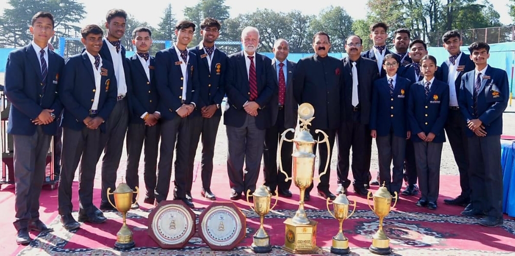 नैनीताल के बिड़ला विद्या मंदिर के वार्षिकोत्सव में छात्रों ने दिखाई अद्भुत प्रतिभा,सीनियर वर्ग में ओवरआल चैंपियंस का खिताब टैगोर हाउस के नाम रहा