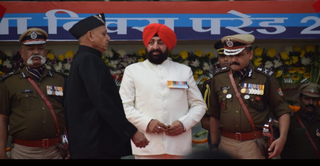 नैनीताल के पूर्व पुलिस अधीक्षक दूरसंचार, गिरजा शंकर पांडेय को विशिष्ट सेवा के लिए राष्ट्रपति पुलिस पदक से किया गया सम्मानित