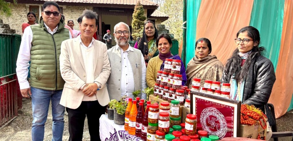 जमरानी कैट ग्रामीण महिला समूहों की आर्थिकी मजबूत बनाने में देगा अहम योगदान डाo हरीश सिंह बिष्ट