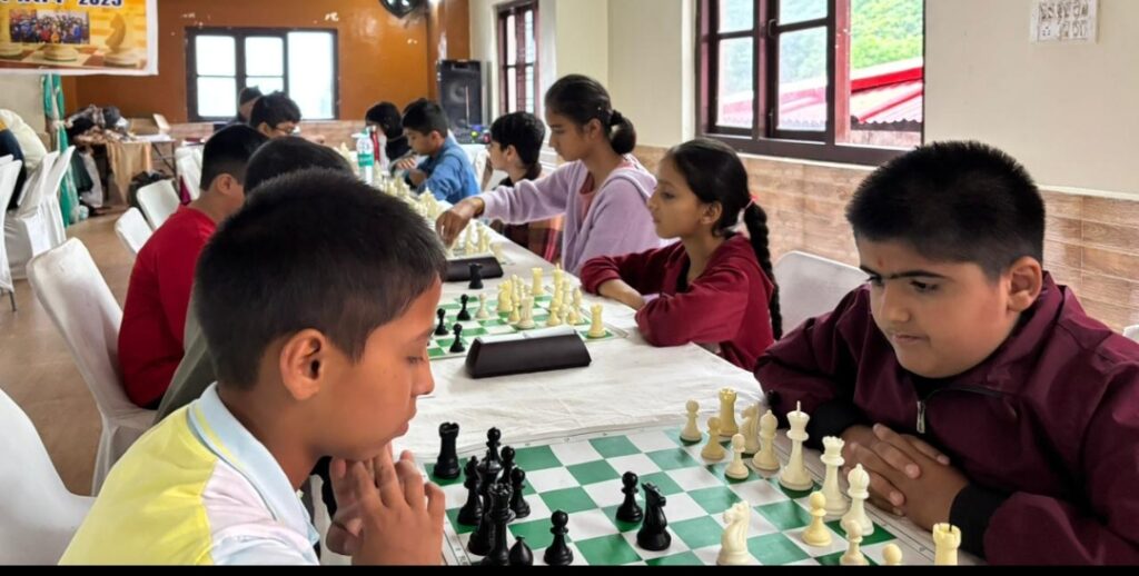 शह और मात का खेल हुआ शुरू ,शतरंज प्रतियोगिता में खिलाड़ियों ने अपने-अपने मुकाबले जीते, आज होगा पुरस्कार वितरण