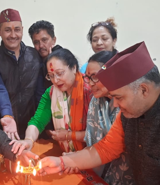 भाजपा कार्यकर्ताओं ने डॉ. श्यामा प्रसाद मुखर्जी की 124वीं जयंती पर उन्हें दी भावभीनी श्रद्धांजलि