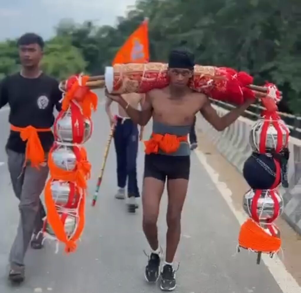 हरिद्वार से नैनीताल पहुंचने पर होगा भव्य स्वागत,नैनीताल में माल रोड स्थित शिव मंदिर में बजरंग दल कार्यकर्ताओं द्वारा 81 लीटर जल से आज सुबह करेंगे जलाभिषेक,