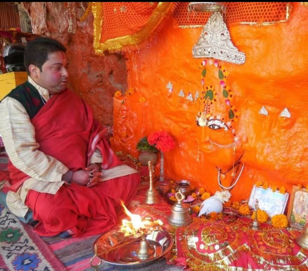 मां पाषाण देवी मंदिर में 6 अगस्त को 100 लीटर दूध से होगा शिवजी का रुद्राभिषेक, साथ में होंगे विभिन्न अनुष्ठान