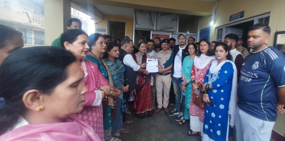 भाजपाइयों ने एस एसपी को पत्र लिखकर कांग्रेस के नेताओं पर कार्रवाई करने की मांग,
