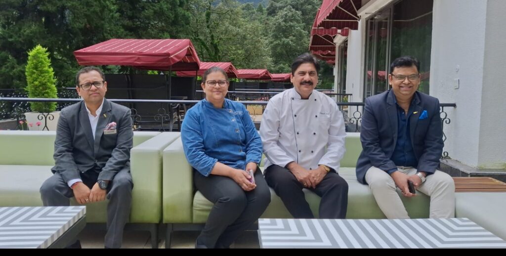 होटल नमः नैनीताल में कुमाऊनी भोजन सिर्फ खाना नहीं, बल्कि बेहतर स्वास्थ्य का है खजाना, नैनीताल पहुंचे मशहूर सेलेब्रिटी शेफ राकेश सेठी