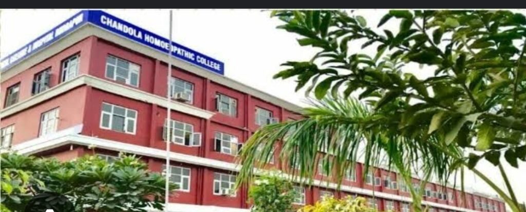 चंदोला होम्योपैथिक मेडिकल कॉलेज: बीएचएमएस के छात्रों का भविष्य अधर में, अनंतिम पंजीकरण में महीनों से अड़चन, उत्तराखंड होम्योपैथिक बोर्ड पर मनमानी और विलंब का आरोप, शासन से त्वरित हस्तक्षेप की मांग