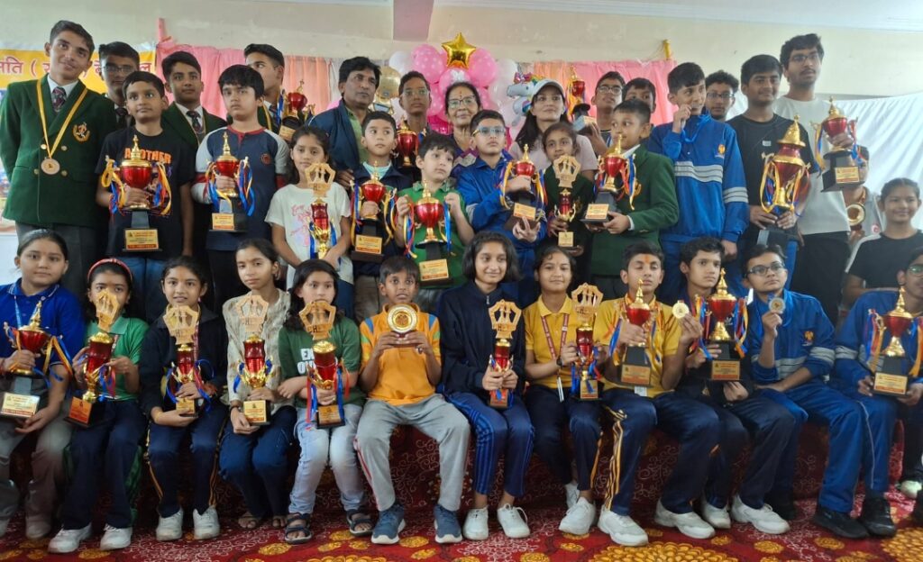 12वीं इंटर-स्कूल शतरंज प्रतियोगिता में क्वीन्‍स स्कूल हल्द्वानी का कब्जा ,