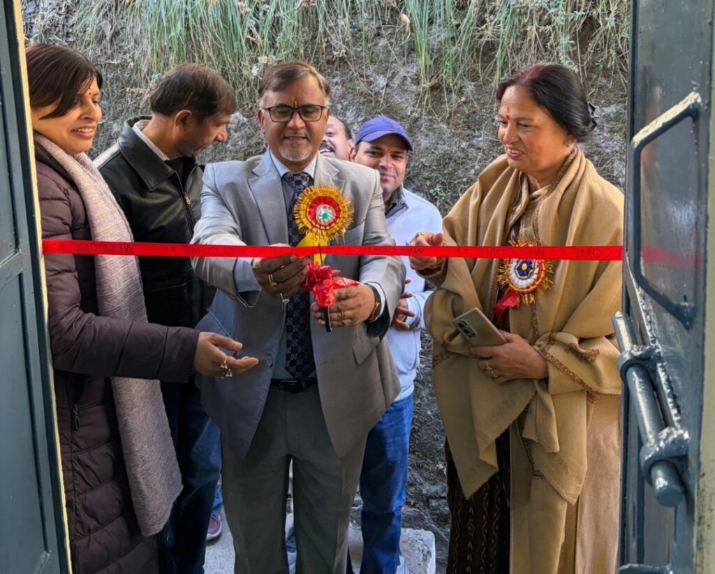 कुमाऊँ विश्व विद्यालय के कुलपति ने फाइटोकेमिस्ट्री एवं मृदा विश्लेषण प्रयोगशाला का किया उद्घाटन