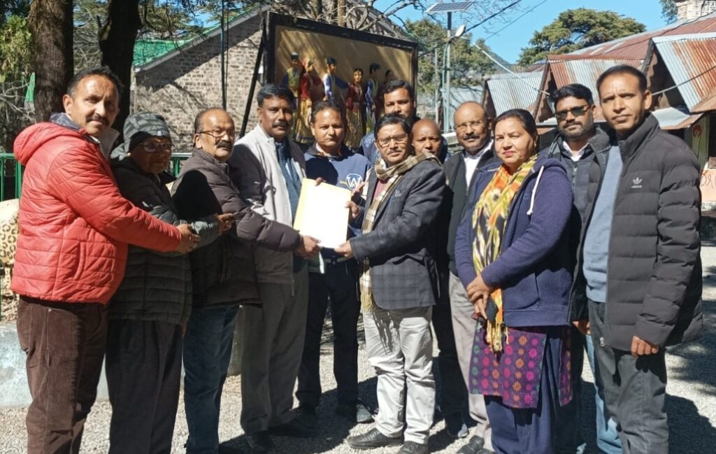 शिल्पकार सभा ने जिलाधिकारी के माध्यम से राष्ट्रपति और प्रधानमंत्री को भेजा ज्ञापन