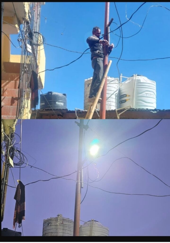 हरिनगर वार्ड की सभासद शीतल कटियार ने लाईट लगवा कर क्षेत्र को करा जगमग, सभासद के अथक प्रयासों से लगी लाईटें