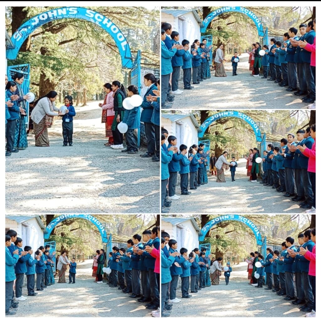 सेंट जॉन्स स्कूल में नए सत्र के लिए खुला, नए और पुराने बच्चों का प्रधानाचार्या विनीता रावत और बच्चों ने गेट पर किया स्वागत, प्रवेश खुले हैं, सीमित सीटें उपलब्ध