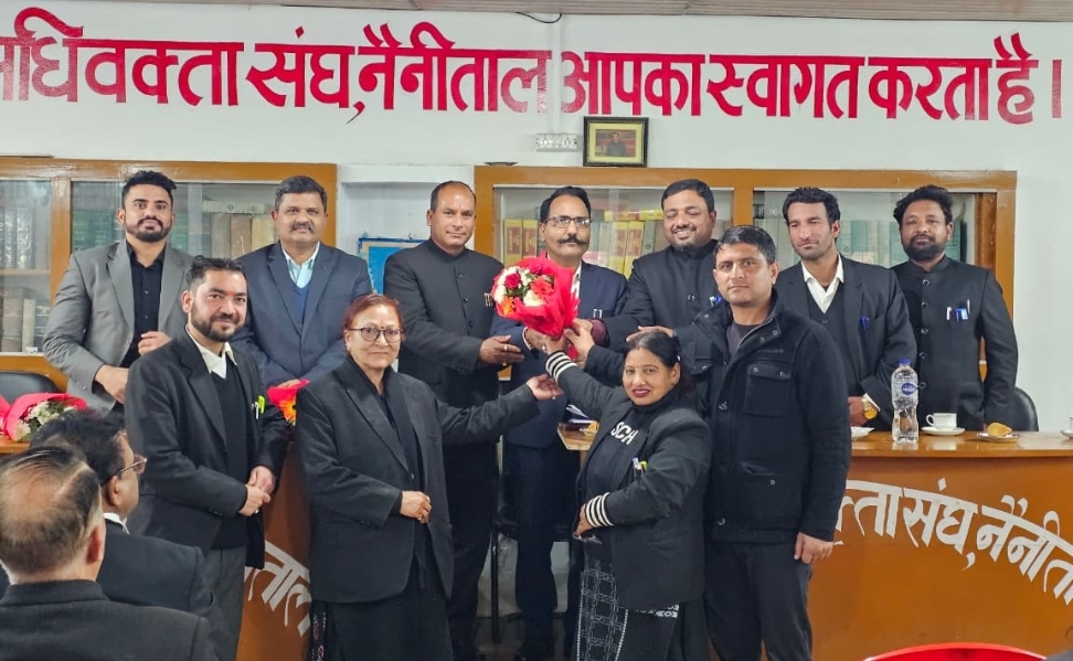 अधिवक्ता का पेशा चुनौतीपूर्ण, जनहित सर्वोपरि:- जिलाधिकारी जिला बार एसोसिएशन नैनीताल ने अभिनंदन समारोह में जिलाधिकारी ललित मोहन रयाल समेत न्यायिक अधिकारियों का किया सम्मान