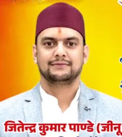 एन्ड्रायड मोबाईल क्रांति के दौर में नैनीताल में एक समाजसेवी एवं नेता रखता तो है एन्ड्रायड मोबाईल, नहीं चलाता है उसमें वटसप्प, फेसबुक और इस्ट्राग्राम, क्षेत्र के लोग हैं उनके मुरीद