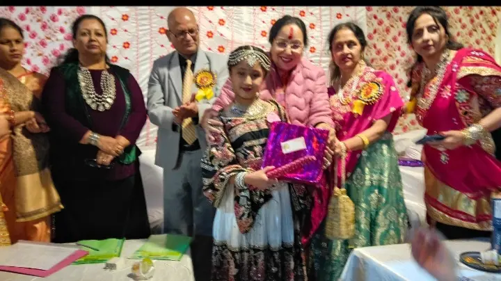 हल्द्वानी की मेनका व्यास बनी हैप्पी होम डांडिया क्वीन,फर्स्ट रनर अप भीमताल की कल्पना करायत,बेस्ट कपल का पुरस्कार वैभव शाह ,जूनियर वर्ग में ख्याना बिष्ट रही प्रथम,