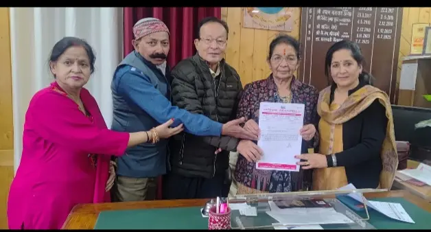 जनहित संस्था का शिष्टमंडल पालिकाध्यक्ष से मिला, शौचालय संबंधी बताई समस्या